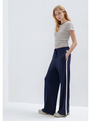 Mavi Şerit Detaylı Lacivert Eşofman Altı 1011061-82458