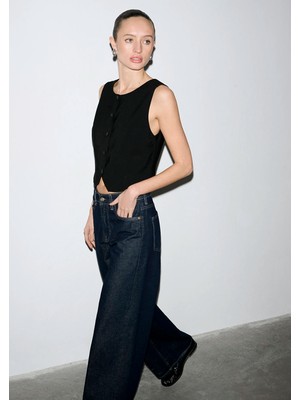 Mavi Sırt Detaylı Siyah Yelek 1211516-900