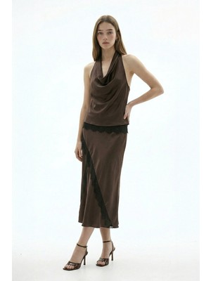 Quzu Dantel Şeritli Saten Midi Etek Kahverengi