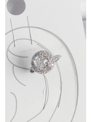 MiraLive Pirinç Gümüş Renk Zirkon Taşlı Kadın Kıkırdak Model Küpe - TJ-BKP10559