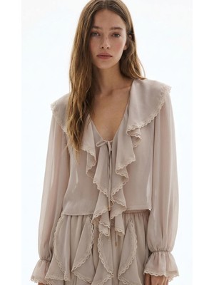 Quzu Dantel Şeritli Fırfırlı Bağcıklı Tül Bluz Bej