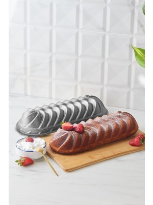 Vera Döküm Kek Kalıbı, 35 Cm, Antrasit, Dayanıklı ve Şık Tasarım