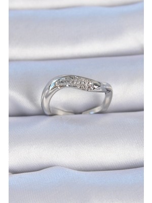 MiraLive Pirinç Gümüş Renk Zirkon Taşlı Kadın Yüzük - TJ-BYK3309