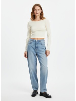 LTB Uzun Kollu Kayık Yaka Crop Krem Sweatshırt