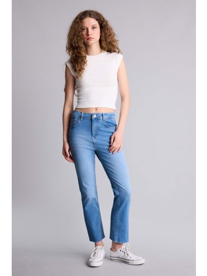 DeFacto Crop Flare Fit Yüksek Bel Kısa Paça Bilek Boy Jean Yıkamalı Pantolon H1665AX26SM