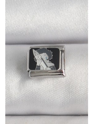 Similar Çelik Gümüş Renk Siyah Işlemeli Portre Model Nomination Charm - TJ-BC1385