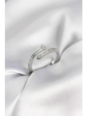 Erbilden Erb Zirkon Taşlı Gümüş Renk Yassı Çivi Model Kadın Yüzük