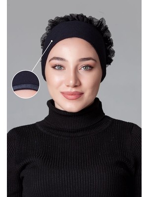 Nanak Siyah Penye Fırfırlı Kaymayan Bone