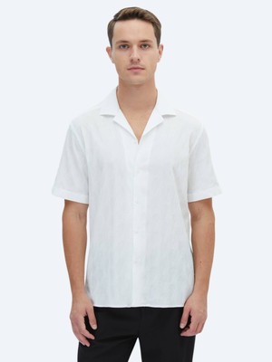 Kip Beyaz Desenli Regular Fit Dokuma Casual Pamuk Karışımlı Gömlek