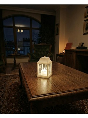 Artepieza Beyaz Pilli LED Işıklı Dekoratif Mini Fener Mumluk-Dekoratif Plastik Fener Mumluk 11*6 cm