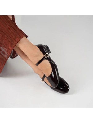 Marry Bordo Parlak Deri Küt Burun Kısa Topuklu Kadın Ayakkabı