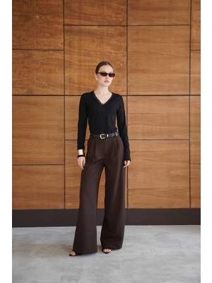 Cemo Kadın V Yaka Dantel Yaka Detaylı Uzun Kollu Fit Bluz