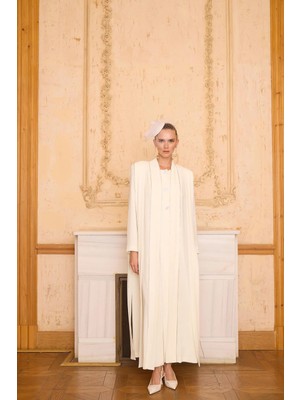 Senna Tease Cape Ekru