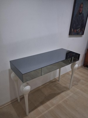 Bengi Ankara Mobilya Dresuar 90624 Tombul Model Kayın Beyaz Renk Ayak Siyah Füme Ayna Kaplı  El Yapım