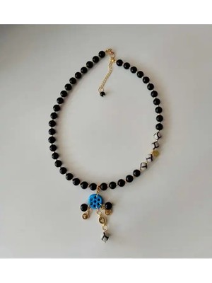 Sinem Şanlı Atelier Luna Tibet Akiği Lav Taşı Siyah Oniks Süryani Cam Boncuk Detaylı Tasarım Kolye