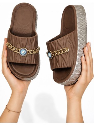 Slipcat Nazar Zincir Detaylı Platform Kalın Taban Gold Zincirli Günlük Kadın Terlik