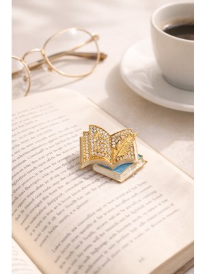 Göksunun İzi Göksunun Izi Altın Renk Taşlı Kitap Broş Çelik Yaka Iğnesi Zarif Okuma Temalı Aksesuar