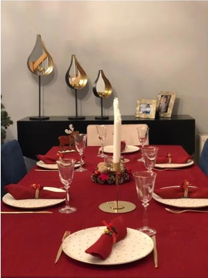 Valerium Simli Kırmızı Masa Örtüsü 150 x 260