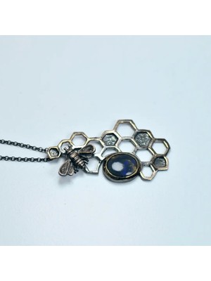 Doğaltaş Etiyopya Opal Taşı Gümüş Kolye Arı Figürlü (Özel Seri)