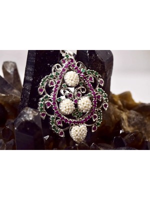 Doğaltaş Yakut Zümrüt ve Inci Taşlarından Özel Tasarım Gümüş Kolye