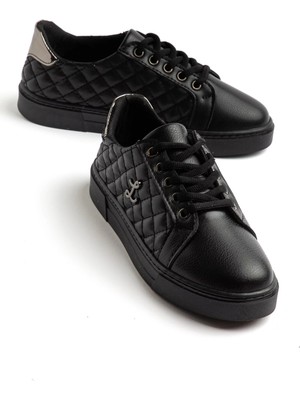 Dilimler Ayakkabı Siyah Kadın Spor Ayakkabı Kapitone Dikişli Bağlı