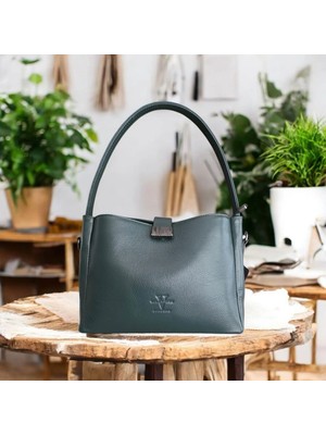 Valvıc Hakiki Deri Klasik 3 Bölmeli Kadın Çantası