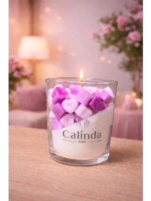 Calinda Candles Dökme Kalp Detaylı Vanilya Kokulu Pembe Renk Geçişli %100 Soya Wax Dekoratif Mum