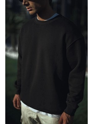 MiraLive Miray- Kışlık Bisiklet Yaka Üç Iplik Basic Sweatshirt - Siyah