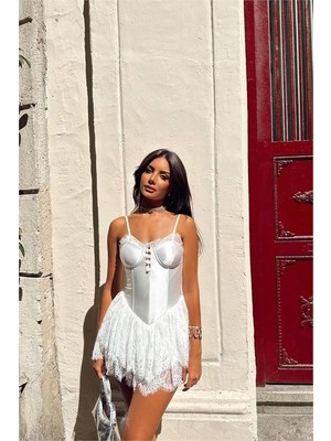 Neşeli Butik Kadın Beyaz Saten Kumaş Tül Etek Mini Boy Askılı Elbise