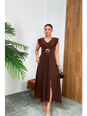 Neşeli Butik Kadın Kahverengi Bel Toka Detaylı Yırtmaçlı Tam Boy Elbise NBMY3865