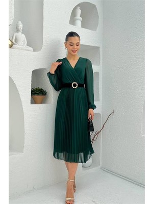 Neşeli Butik Kadın Zümrüt Yeşil Kruvaze Yaka Kemer Detaylı Piliseli Midi Elbise