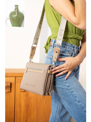 Orijinal Just Polo 7 Bölmeli Geniş Askılı Kadın Omuz Çantası 6072 24*20 cm