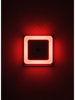 Ulbay Kırmızı Gece Lambası – Kare – Karanlıkta Otomatik Yanar – Fotoselli – 0.1W