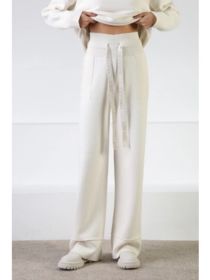 Ferraro Ekru Beli Kuşaklı Cepli Kaşmirli Kadın Triko Pantolon
