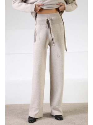 Ferraro A.bej Beli Kuşaklı Cepli Kaşmirli Kadın Triko Pantolon