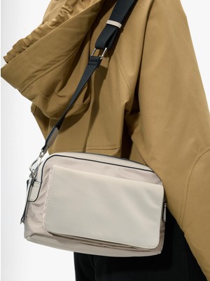 Parfois Kadın Kapaklı Teknik Kumaş Çapraz Askılı Çanta