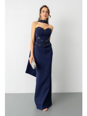 Lafaba Kadın Lacivert Dar Kalıp Güpür Aplikeli Balen Korse Detay Uzun Nişan Abiye