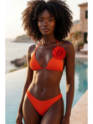 Kadın Floral Outburst Gül Aksesuarlı Bikini Takımı Nar Çiçeği