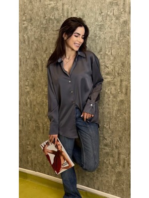Leilaa V Yaka Manşetli Saten Gömlek