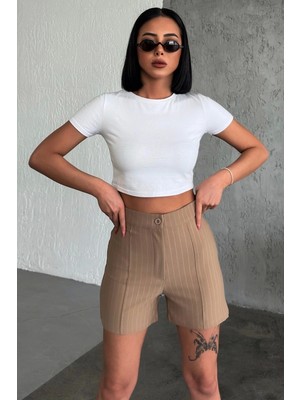 Hopinip Zarif ve Şıklığı Bir Arada Sunan Yüksek Bel Krep Esnek Çimalı Çizgili Şort Bej ( Lisinya )