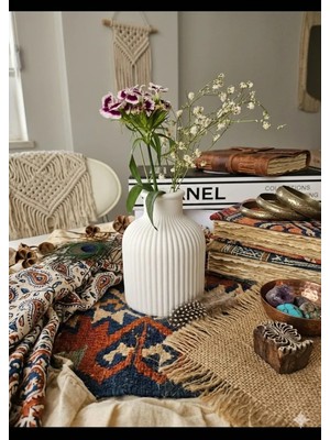 Aksesuar Kuşu Dekoratif Çizgili Vazo Ev Ofis Kullanımına Uygun Biblo Vernikli ve Boyalı