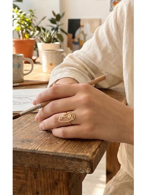 Hopinip Pirinç Gold Renk Picasso Tarzı Tek Çizgi Yüz Model Kadın Yüzük - Lisinya