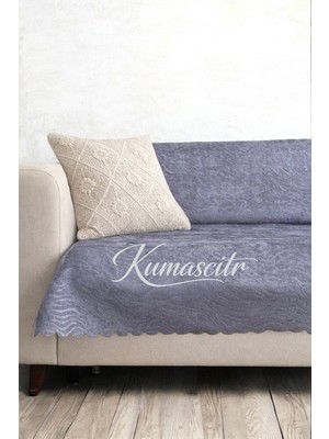 Kumaşçıtr Koltuk Çekyat Örtüsü – Kaymaz Tabanlı Süngerli Kadife Kumaş Duman Gri Gofraj Baskı 170-205