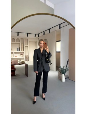 Qimya Butik 4s Women Kadın Yaka Içi ve Manşeti Dantel Detaylı Ip Kuşaklı Poliviskon Basic Ceket