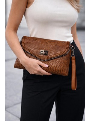 Kadın Omuz Çantası Zarf Model Zımbalı Tasarım