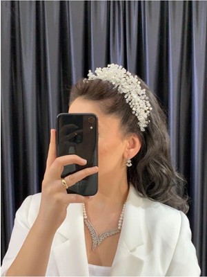 Özbience Beyaz Kristal Boncuklu Gelin Kına ve Düğün Tacı, Renk Seçenekleriyle