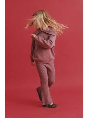 Magu Kız Çocuk Pamuklu Gül Kurusu Triko Takım – Yakalı Kazak ve Ribana Pantolon