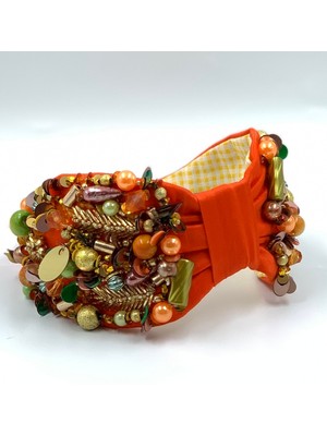 Özbience Renkli Boncuk Işlemeli Turuncu Taç - Şık ve Zarif Tasarım