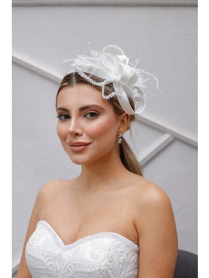 Özbience Beyaz Inci ve Tüy ile Zarif Düğün Gelin Saç Aksesuarı