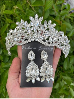 Özbience Beyaz Kristal Taşlı Gelin Seti, Tacı ve Küpeleri, Şıklık ve Zarafet